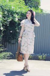 vintage dress – novelty print wagons