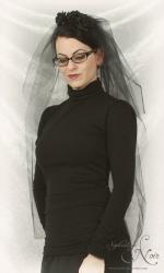 Tutorial: Black Tulle Veil (and a GIVEAWAY)