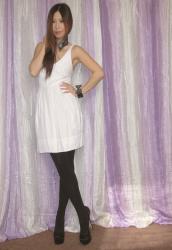 Let's collar the white dress