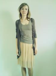 pleated skirt