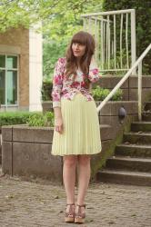 LOOK BOOK: FLORAL CARDIGAN + YELLOW PLEATS