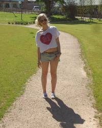 Outfit: Crop Top & Denim Shorts