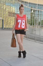 NUMBER TEE & MARANT SNEAKERS