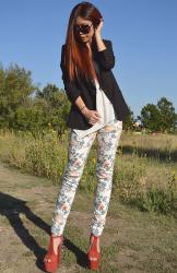 New haircolor, new shoes, same floral pant