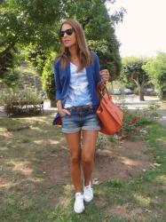 Jeans+blue+white