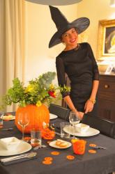 Idea: how to decorate your Halloween table 