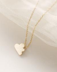 pretty little things: dainty necklaces