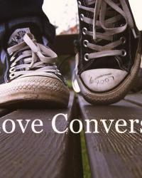 LOOKS WITH CONVERSE