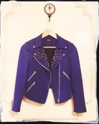 New in: blue jacket!