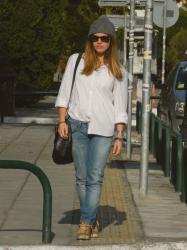 Blue jeans , white shirt