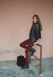 Burgundy jeans: LOOK 1