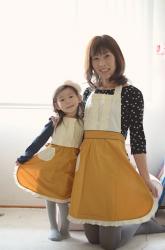 tea-and-crumpets apron & polka dot nails 