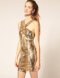 New Year’s #1 Trend: Sparkly Sequin Dresses