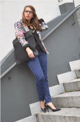 Working girl: Blue Moon