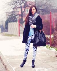   CLASSIC COAT & PATTERNED PANTS