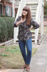 A Jeanie Outfit: Patterned Blouse, Jeans, & Woven Boots