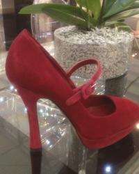 Stylish steps with Ninalilou shoes