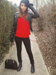 LOOK / Un dimanche en rouge et noir