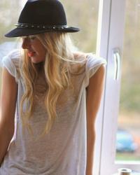 Zara hat