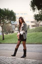 SEQUINS IN THE DAY WITH BOOTS AND A OVERSIZE JACKET