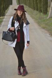 Outfit of the day: Always with a smile in burgundy, black and white