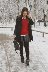 Red and leather for the snow