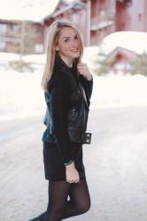 VAL D'ISERE : TOTAL BLACK LOOK 