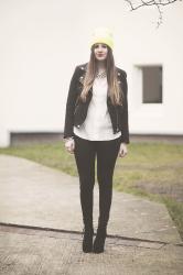BLACK / WHITE / NEON