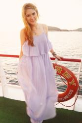 {Travel}: Cruising around the Acapulco Bay