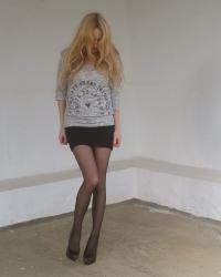THE SWEATSHIRT