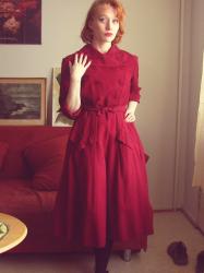 Burgundy vintage frock. Sweeeeeeet.