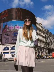 Cosmopolitan Outfit