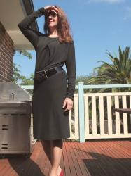 Cosy Dress: Vogue 1338 Cosy Dress: Vogue 1338