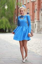 Blue dress