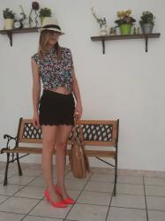 Outfit: Camicia floreale+shorts !