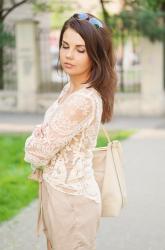 NUDE SHORTS & CROCHET BLOUSE OOTD