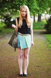 Asymmetric shorts