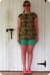 OOTD/Review: Bright. Seersucker. Florals.