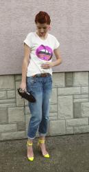 472 combination of denim with white