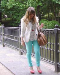 TWO LOOKS ONE DAY