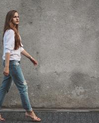 Boyfriend jeans and white shirt