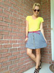 Summer (Mom) Style: Bright Tee, Gingham & Sandals