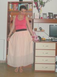 Same Coral Tank this week, plus an Outfit Inspiration because of it.