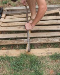 DIY Circular Pallet Table 