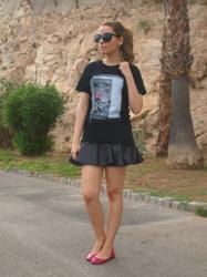 LEATHER SKIRT CASUAL LOOK