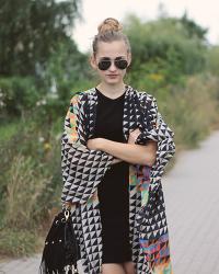 Triangle cardigan