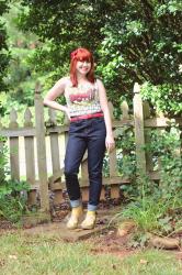 High Waisted Levi's Jeans, Yellow Wedges, & a Pow Tank Top