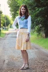 Outfit of the Week - yellow skirt, yellow dog