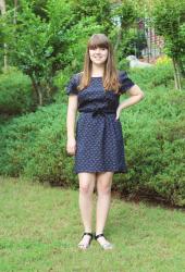 A Jeanie Outfit: Bow Print Dress for an Interview