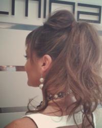 MÁS QUE "PONYTAILS"